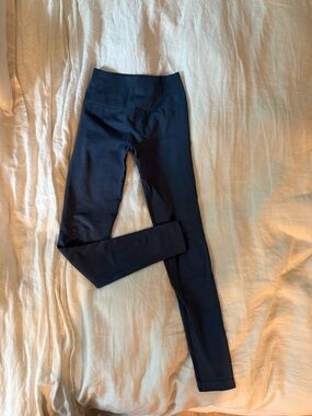 Alphalete Black High-Waisted Leggings